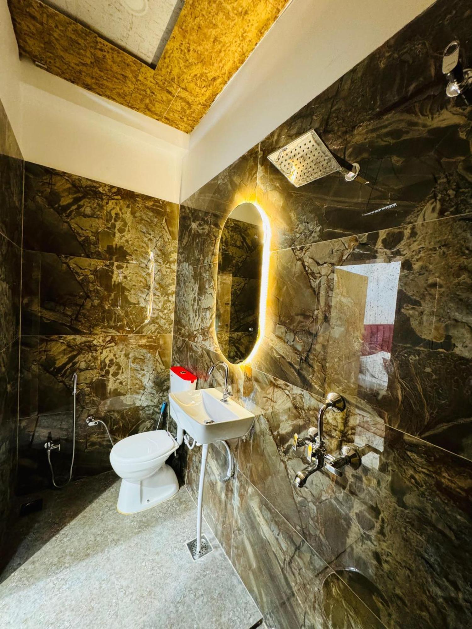 Aura Homestay - Varanasi — Photos 2